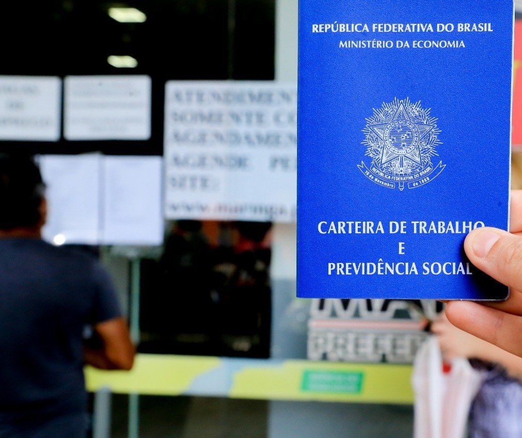 Semana começa com oferta de 604 vagas de emprego em Maringá