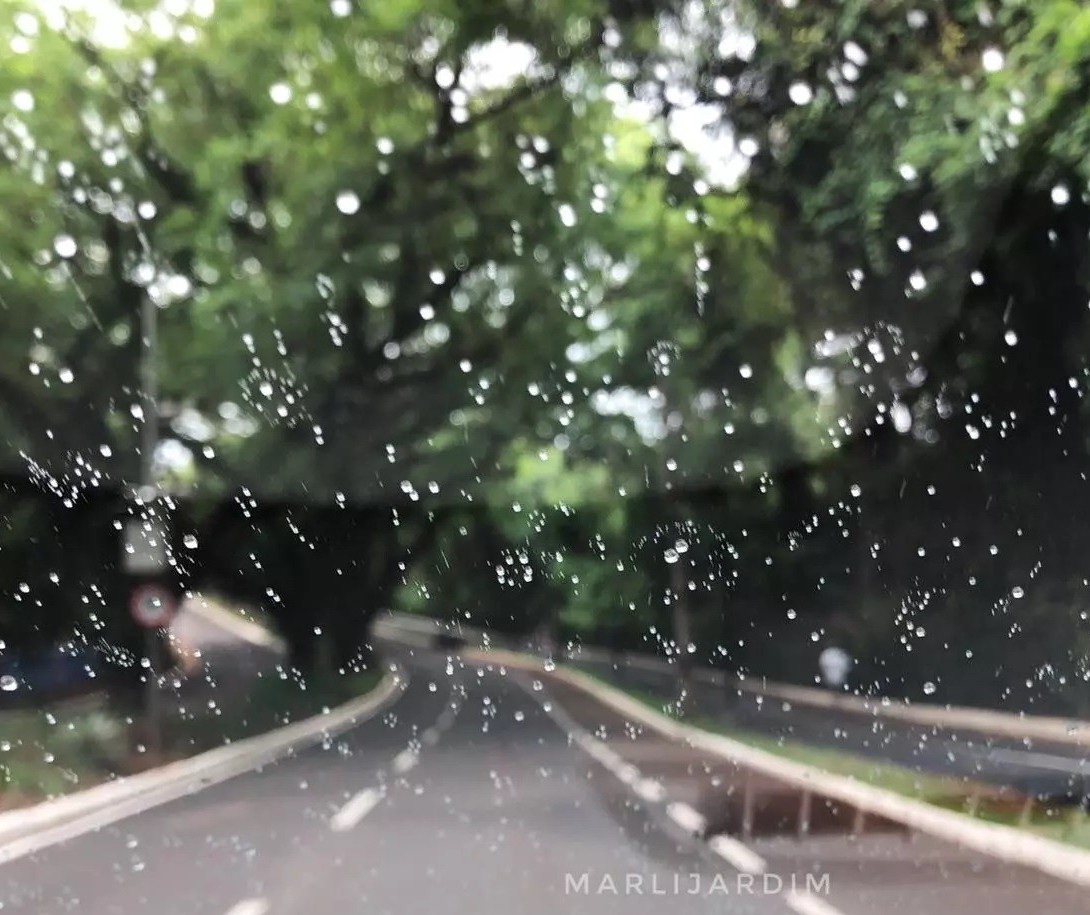 Maringá tem sábado de tempo instável, com pancadas de chuva e máxima de 20°C