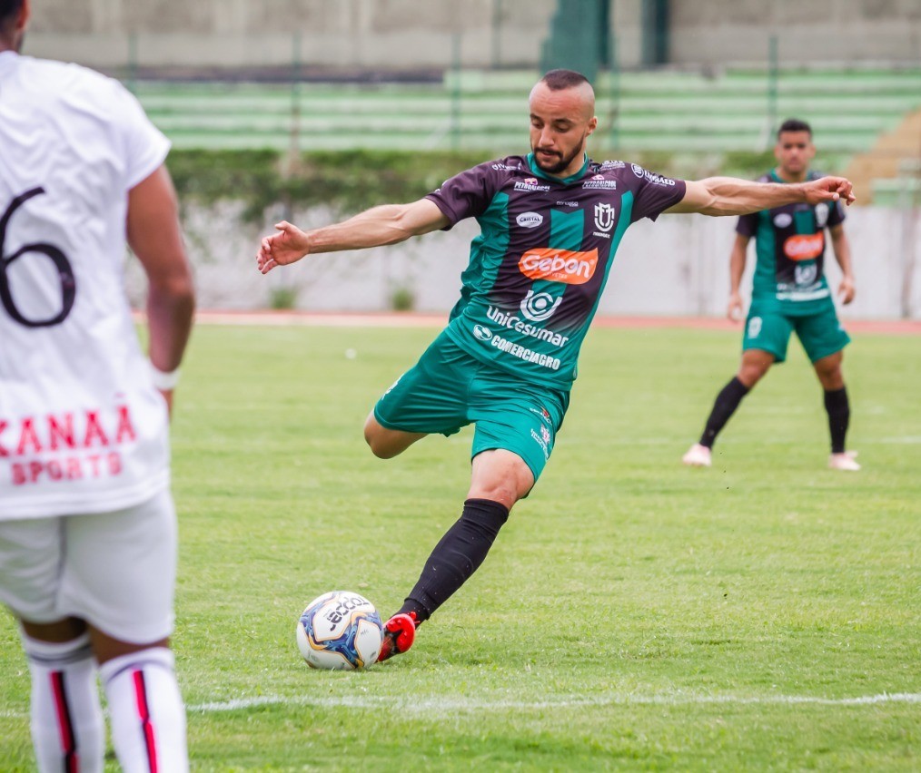 MFC vence o Batel por 2 a 1
