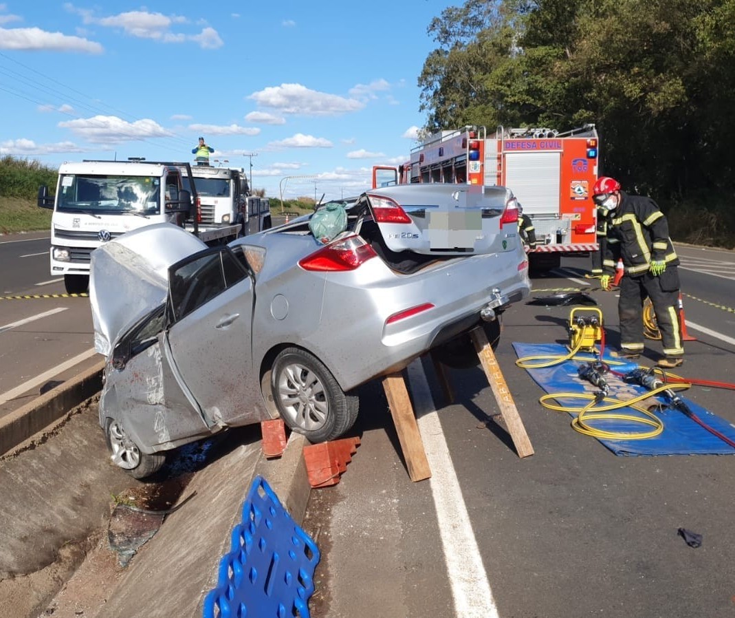 Motorista morre após capotar carro na região de Maringá