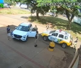 Homem reage a tentativa de roubo e imobiliza suspeito em Maringá