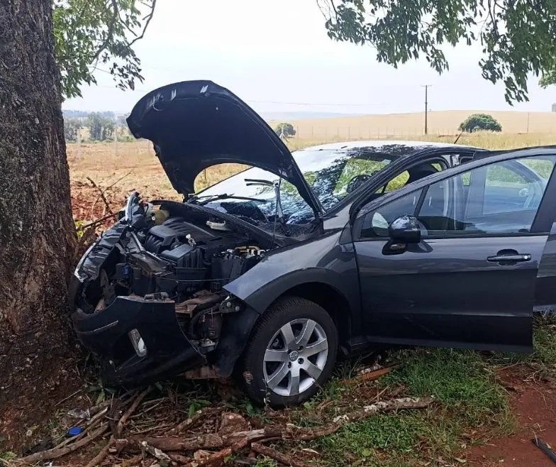 Morador de Maringá fica ferido em acidente na PR-323